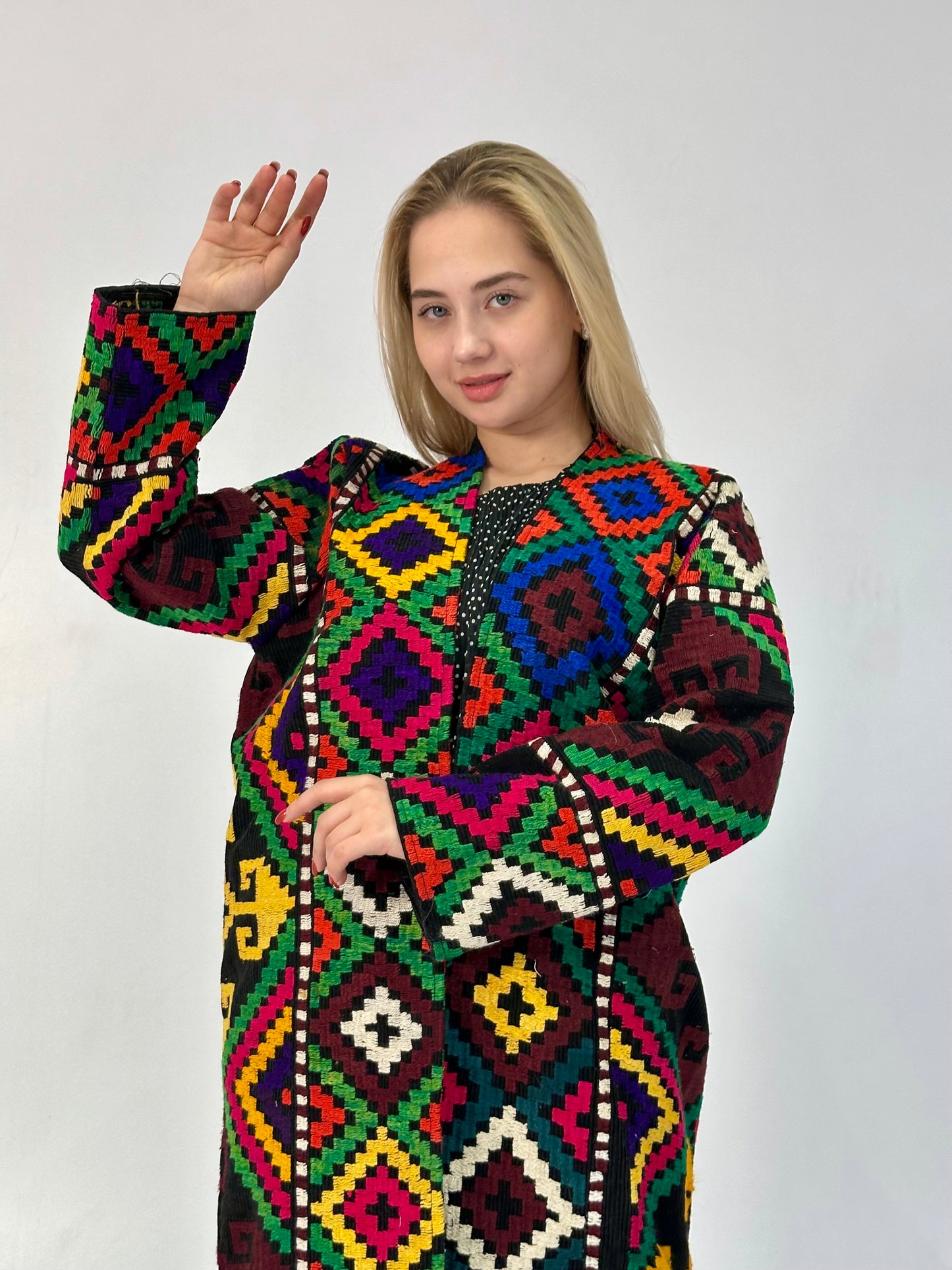Handmade Upcycled Uzbek Suzani Embroidery Chapan Coat/Robe/Kaftan/Kimono Vintage