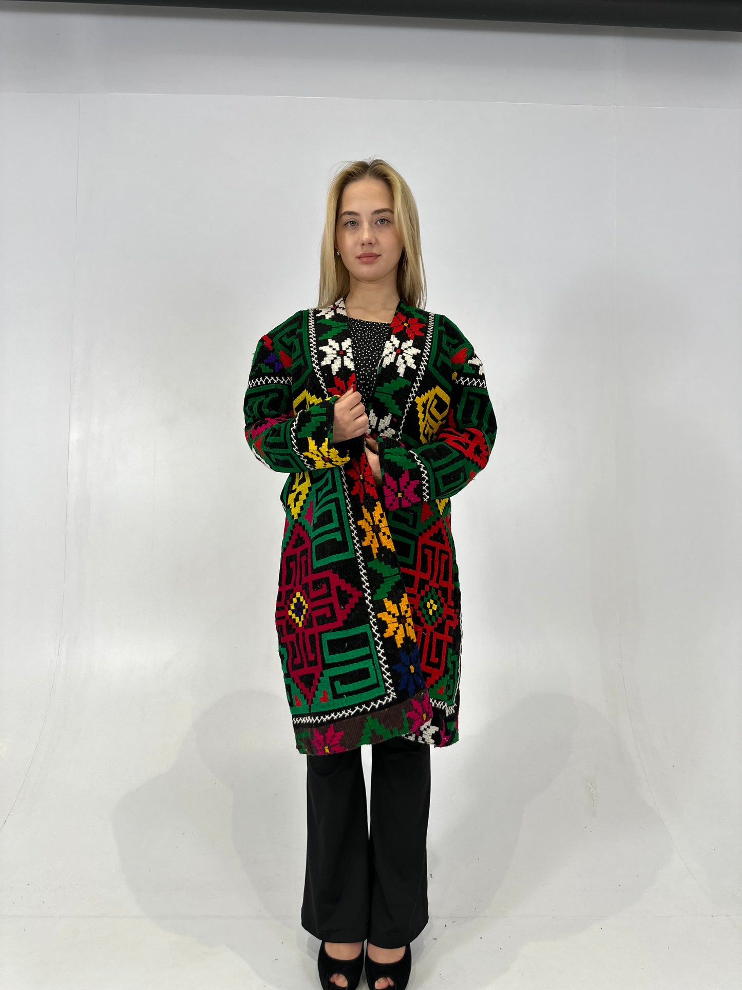 Handmade Upcycled Uzbek Suzani Embroidery Chapan Coat/Robe/Kaftan/Kimono Vintage