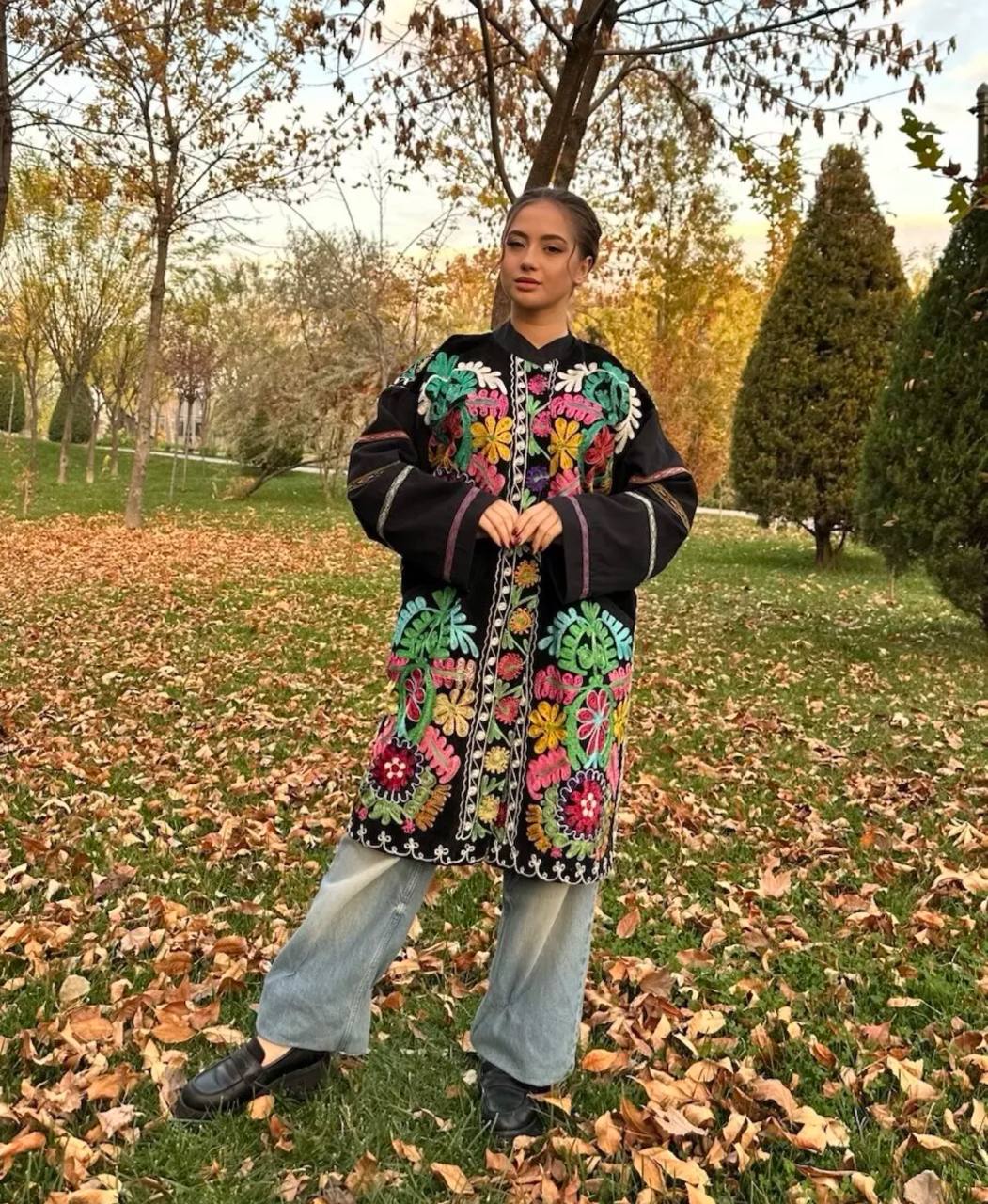 Vintage Handmade Uzbek Suzani Chapan: Upcycled Embroidered Kaftan