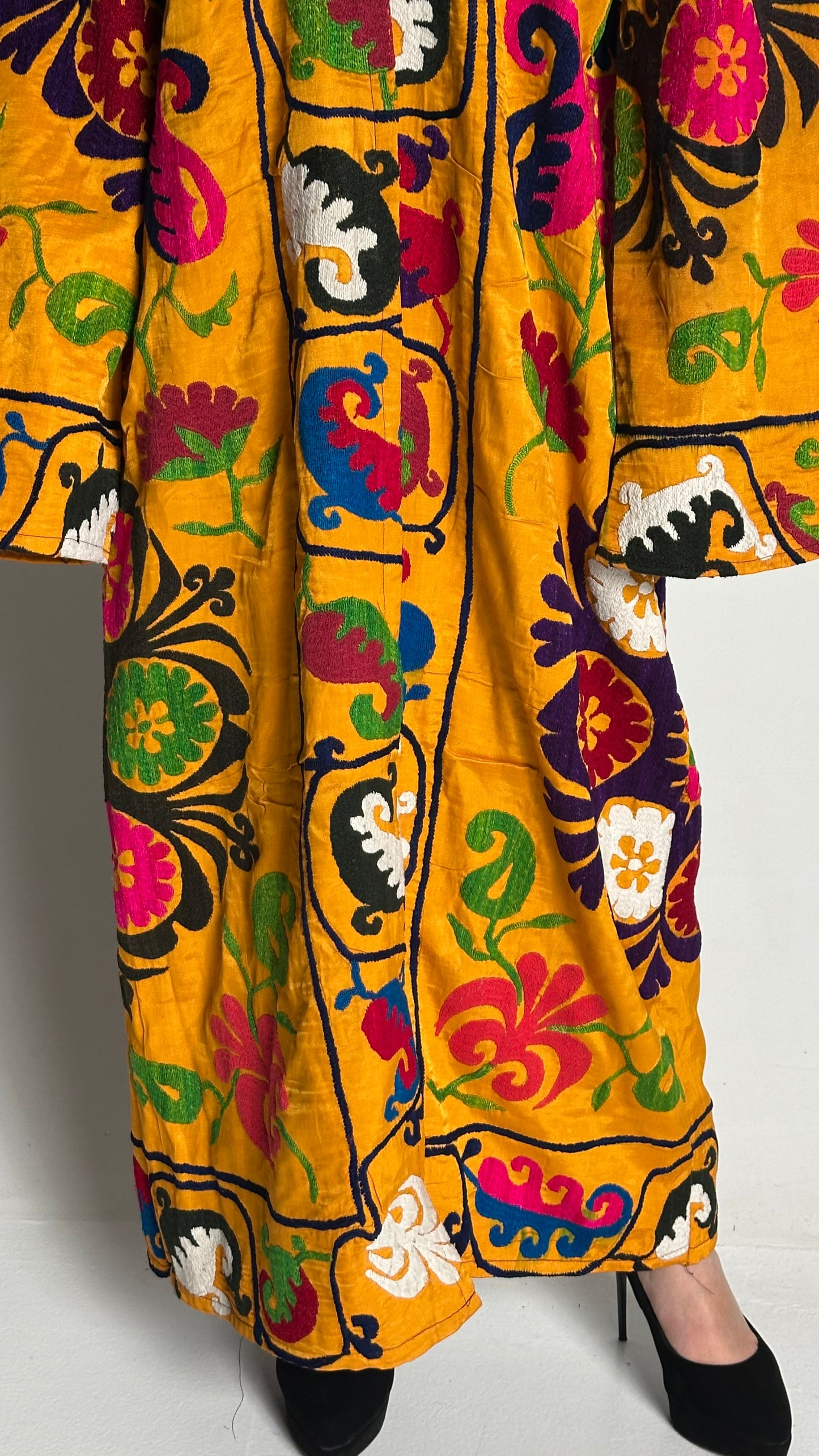 Vintage Handmade Uzbek Suzani Chapan: Upcycled Embroidered Kaftan