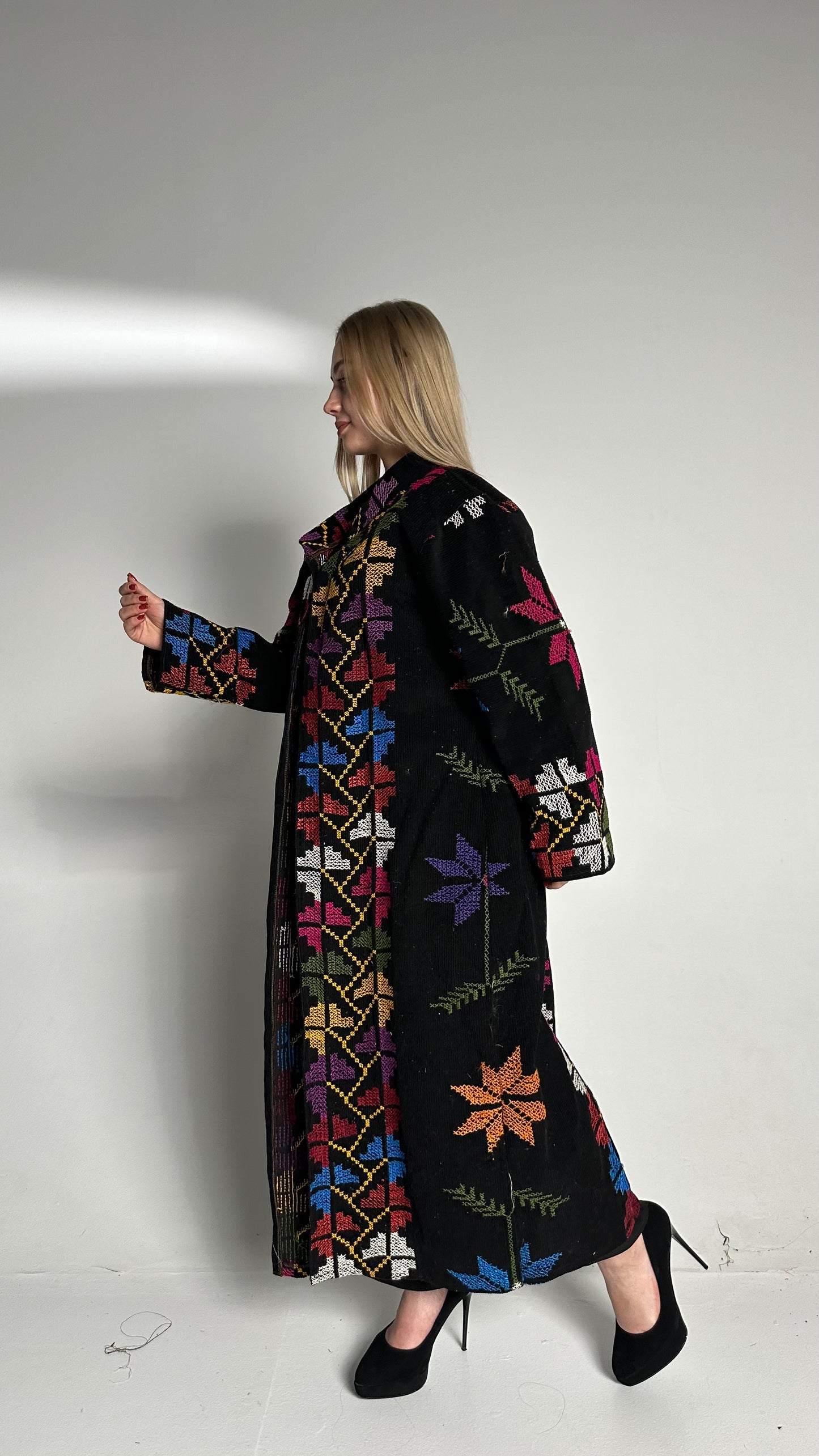 Vintage Handmade Uzbek Suzani embroidered Chapan Coat Jacket Upcycled Kaftan