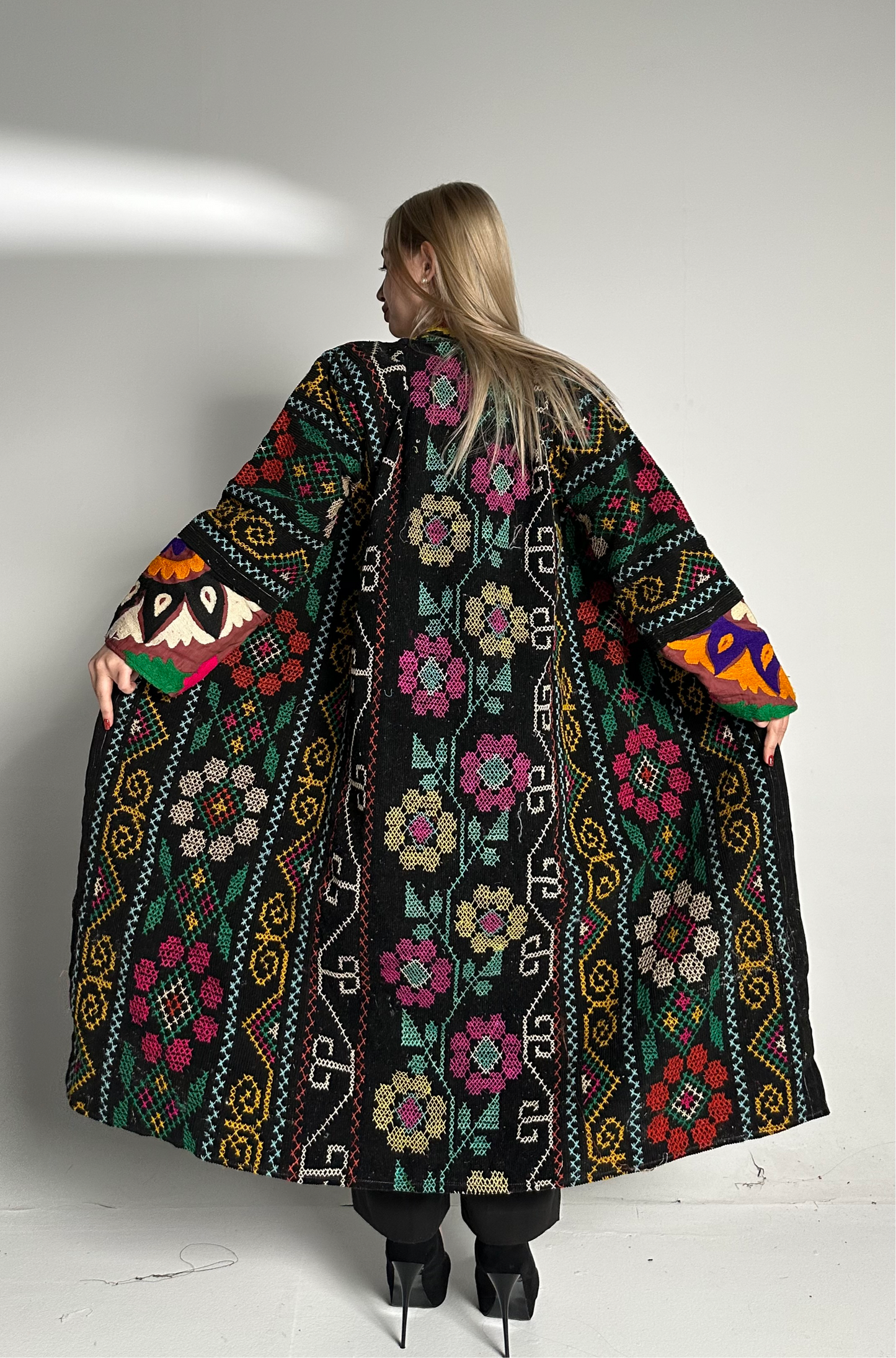 Vintage Handmade Uzbek Suzani embroidered Chapan Coat Jacket Upcycled Kaftan